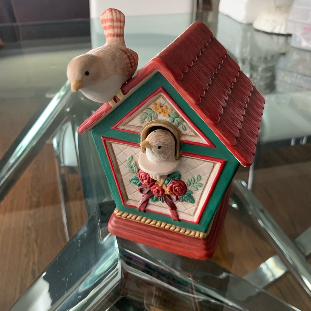 Midwest Importers Charming Red and Green musical Birdhouse Figurine